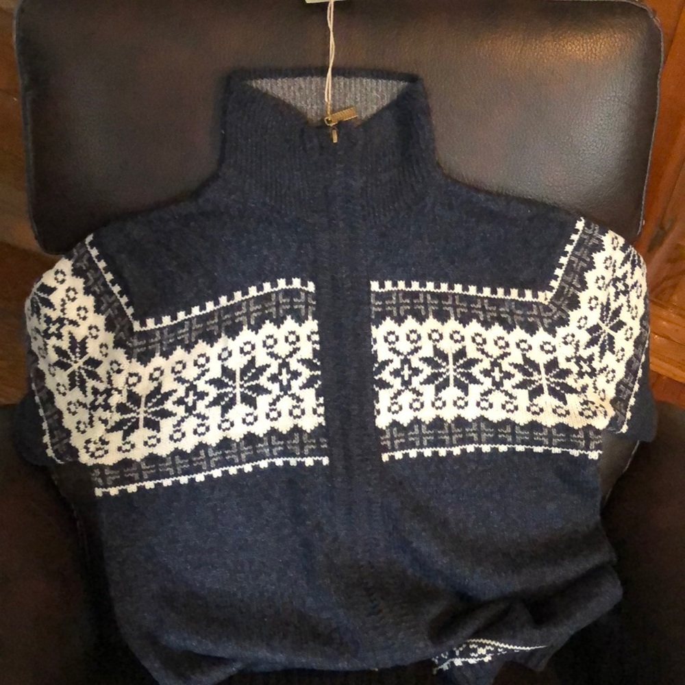 Men’s knit zip sweater